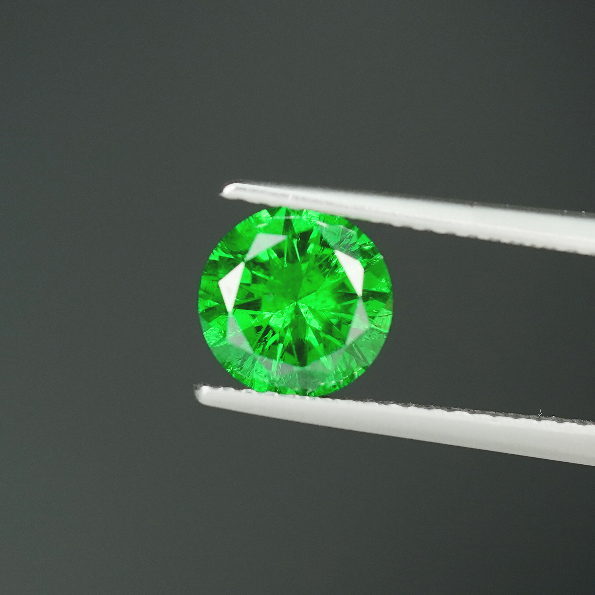 2.20CT Electric Green Round Cut Demantoid Garnet