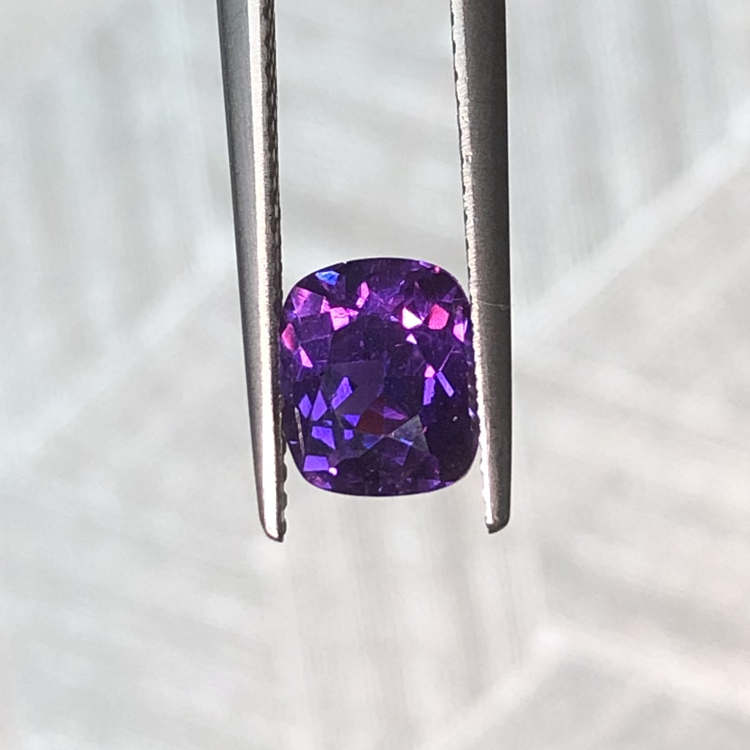 1.97ct Hot Purple To Violet,Purple Purple Sapphire Cushion