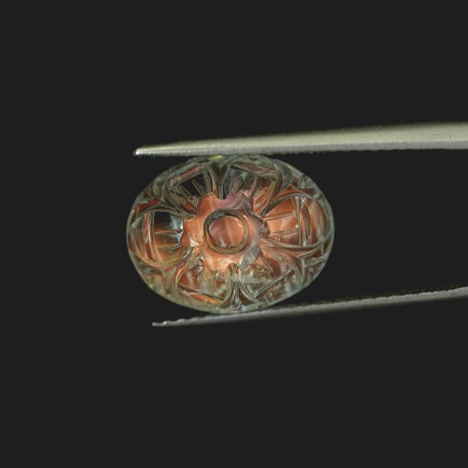 A Stunning 5.77CT Rainbow Moonstone Carved Oval