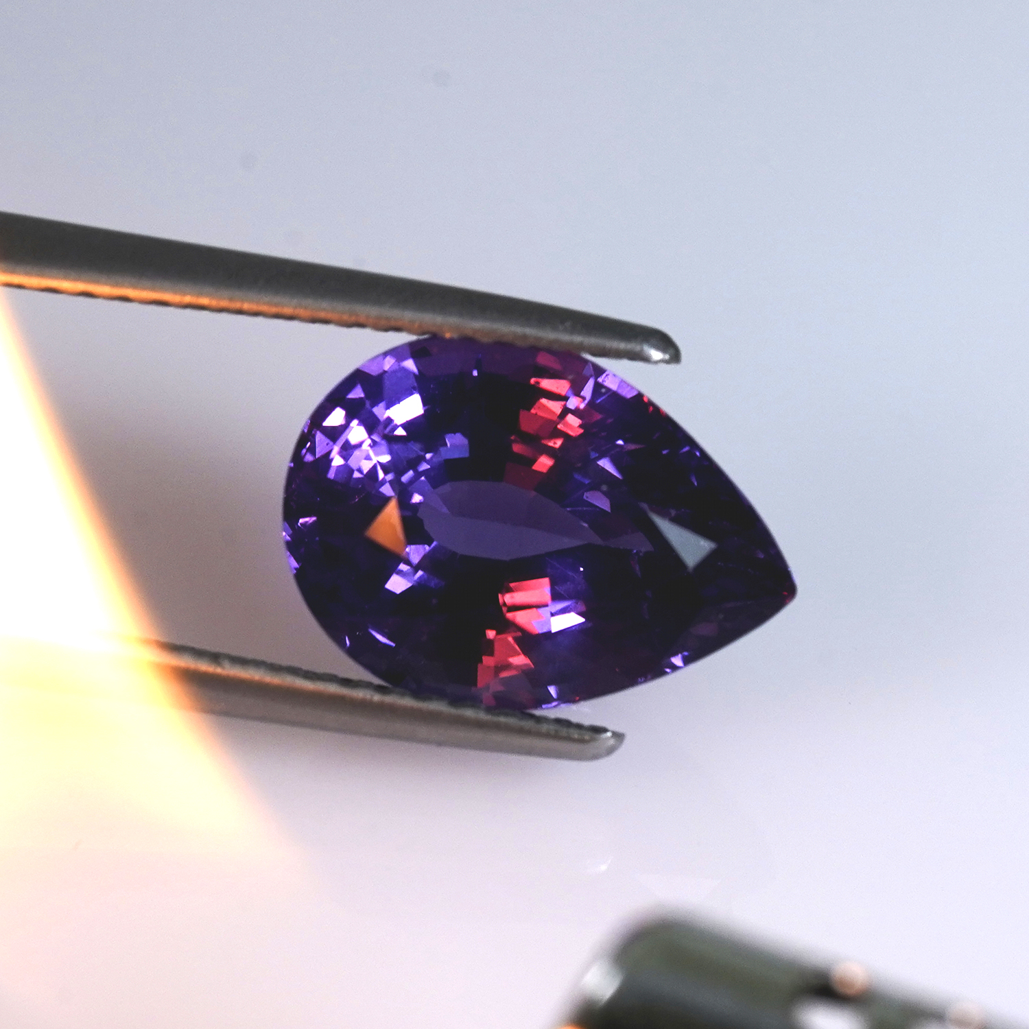 An Incredible 5.00CT Color Change Purple - Raspberry Natural Spinel