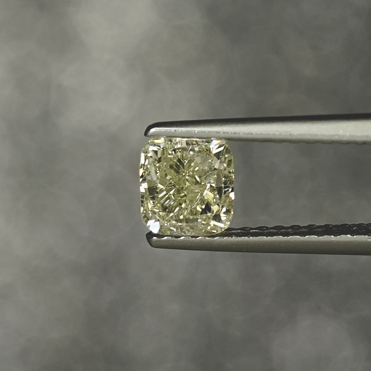 STUNNING 1.00 CT Fancy Yellow Cushion Natural Diamond
