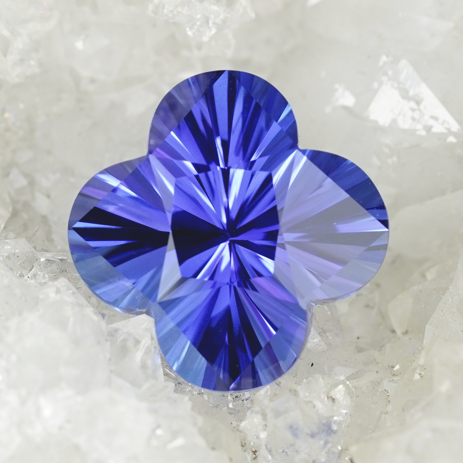 A STUNNING FANTASY CUT TANZANITE
